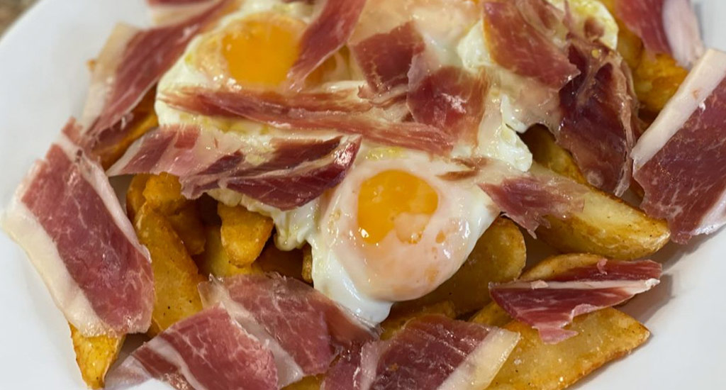 Taberna Las Copas Menu. eggs with ham